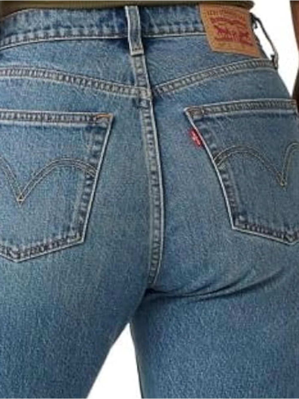 Levi's 501 curve 33x32- Light- med Blue
Women’s stretch - Picture 2 of 5